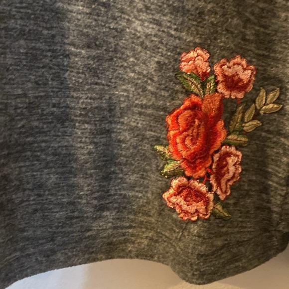 Sweet Rain floral hoodie size Junior XL - Picture 2 of 5